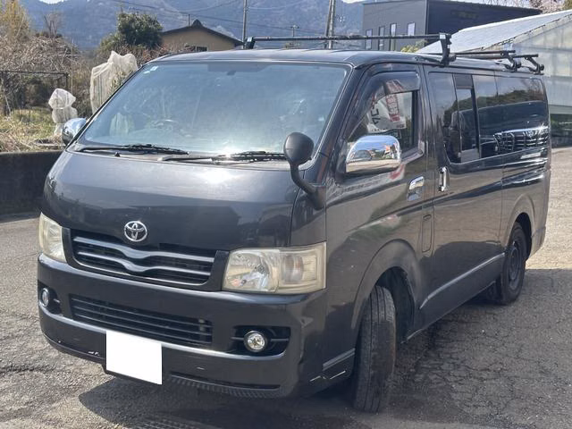 TOYOTA REGIUS ACE