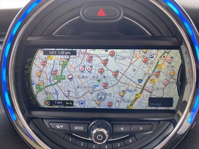 MINI HATCH