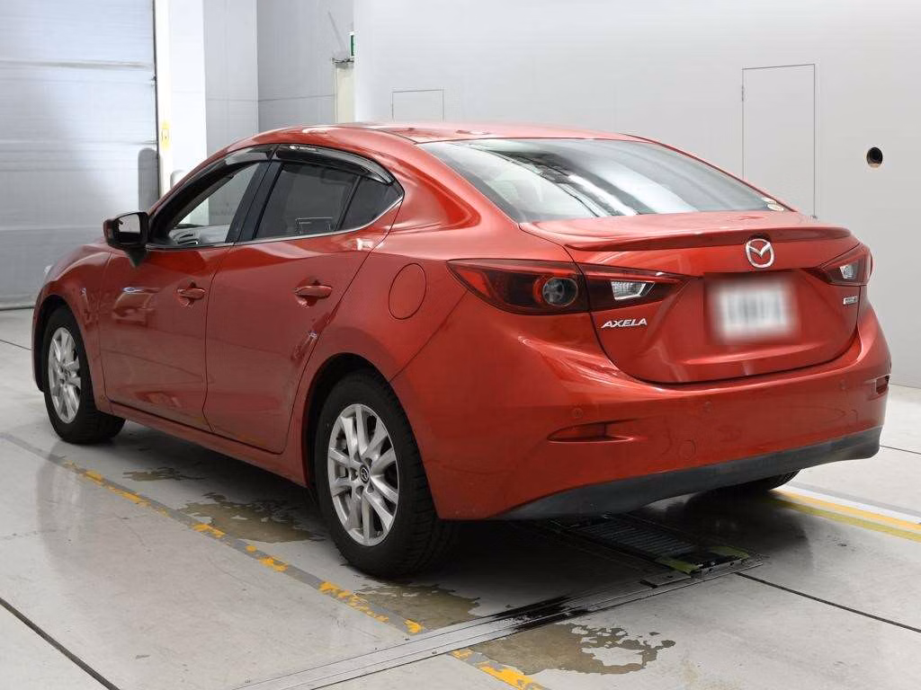 MAZDA AXELA