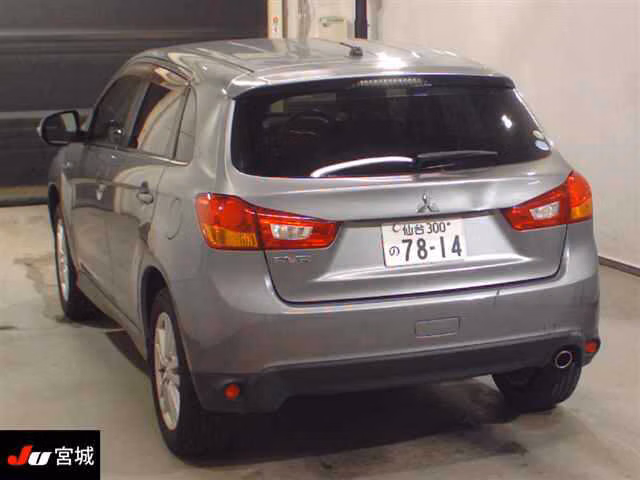 MITSUBISHI RVR