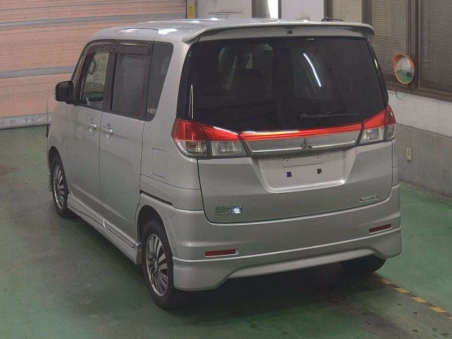 MITSUBISHI DELICA D:2