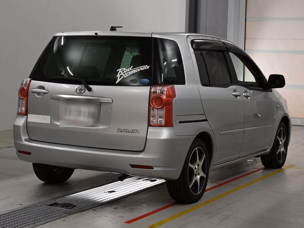 TOYOTA RAUM