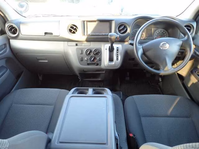 NISSAN NV350 CARAVAN