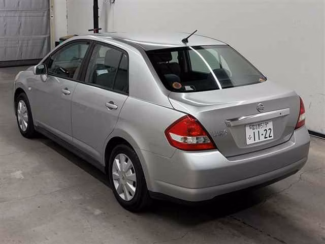 NISSAN TIIDA LATIO