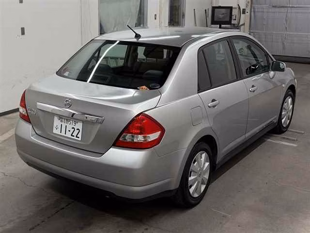 NISSAN TIIDA LATIO
