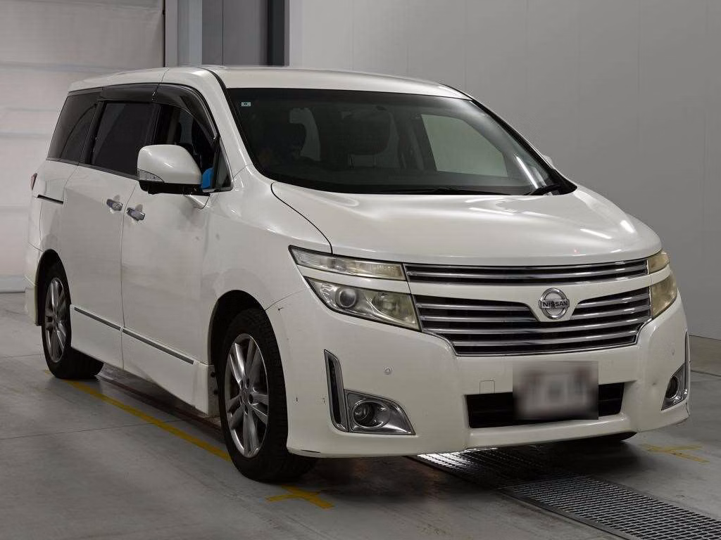 NISSAN ELGRAND
