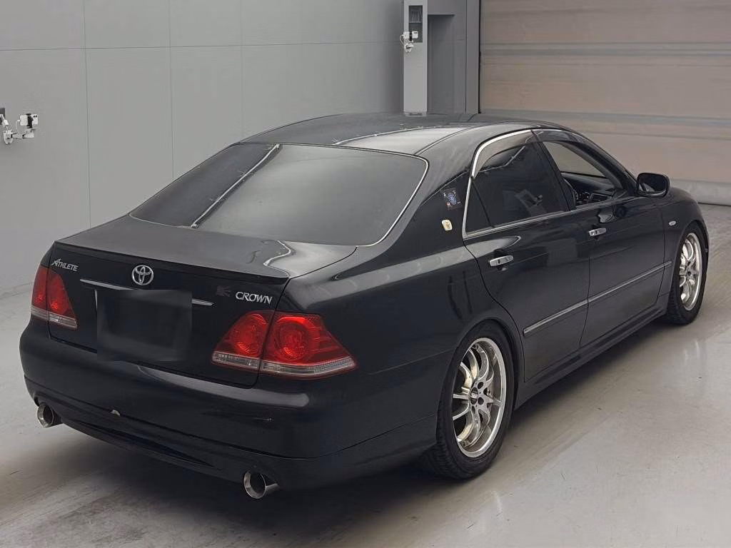 TOYOTA CROWN