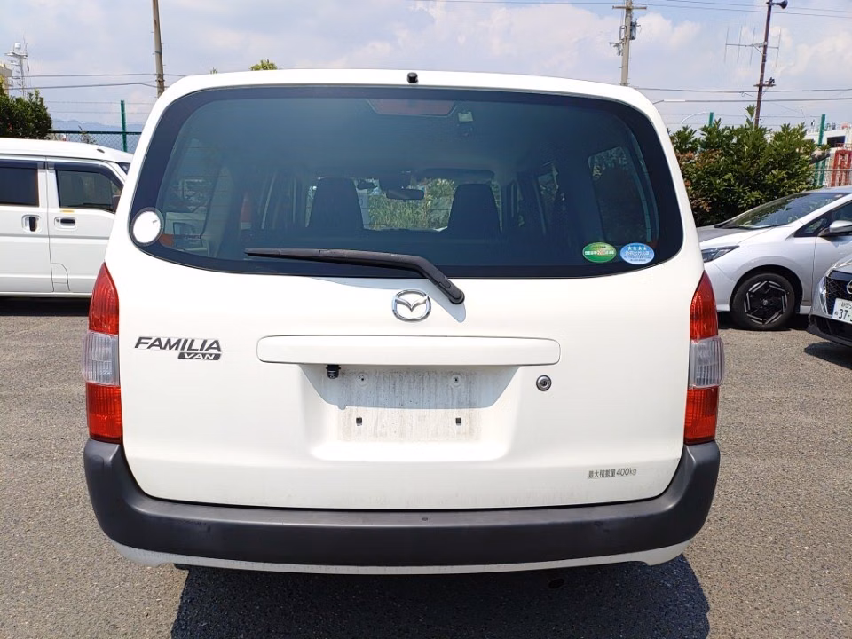 MAZDA FAMILIA