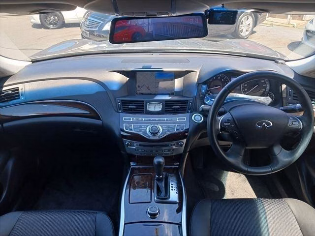 NISSAN FUGA