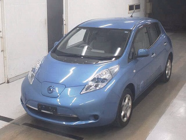 NISSAN LEAF