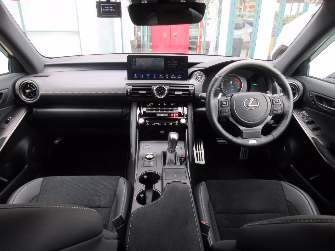 LEXUS IS300H