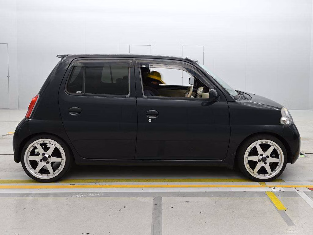 DAIHATSU ESSE