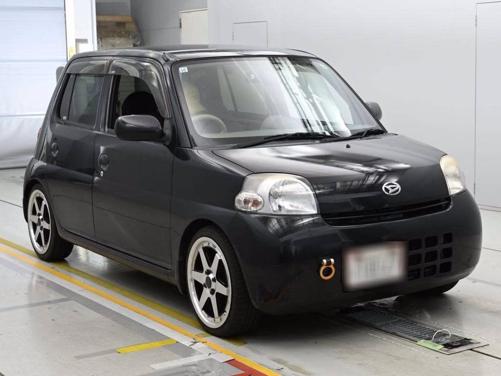 DAIHATSU ESSE