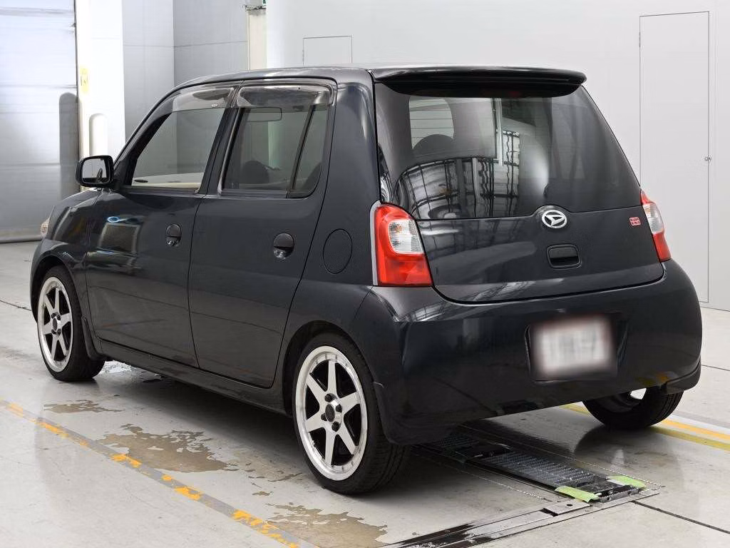 DAIHATSU ESSE