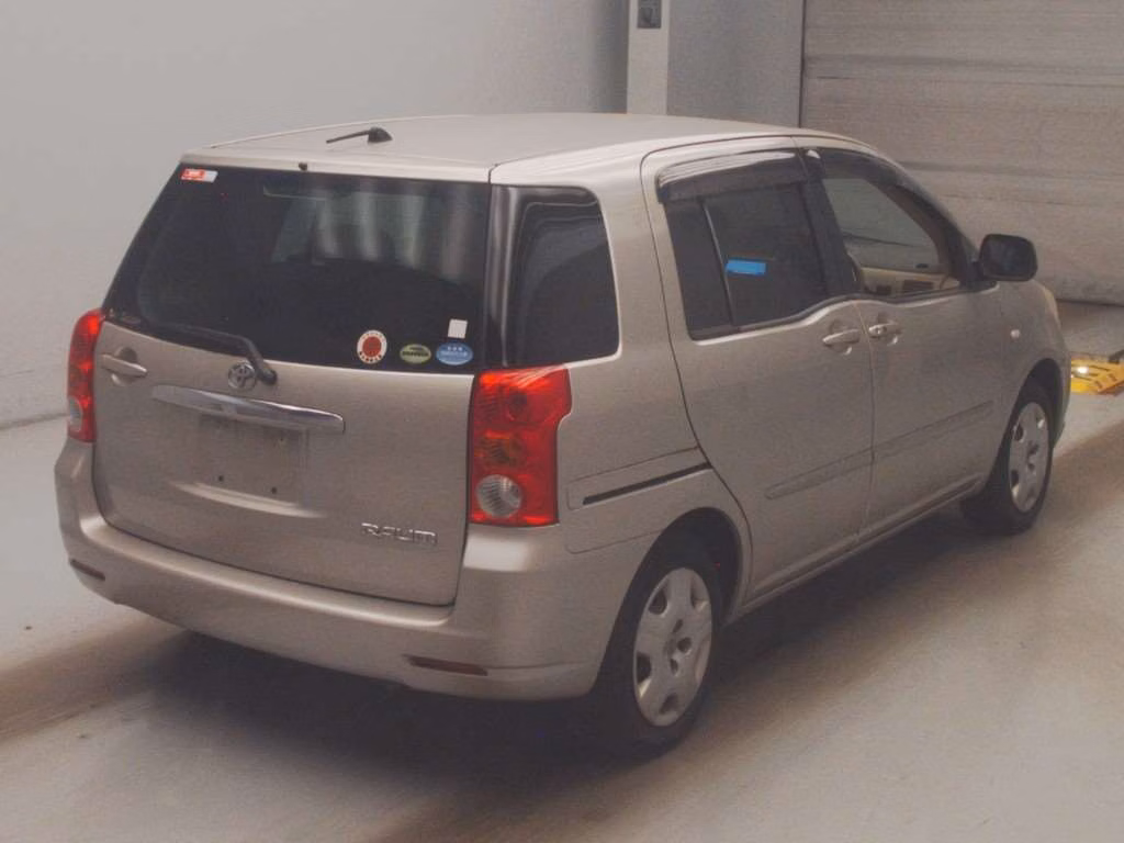 TOYOTA RAUM