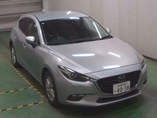 MAZDA AXELA