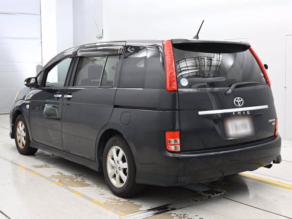 TOYOTA ISIS