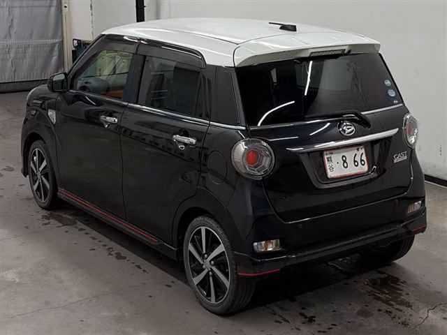 DAIHATSU CAST