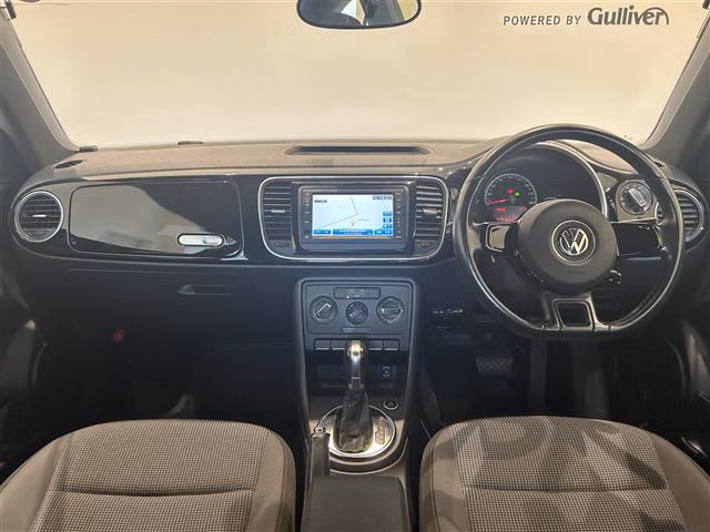 VOLKSWAGEN BEETLE