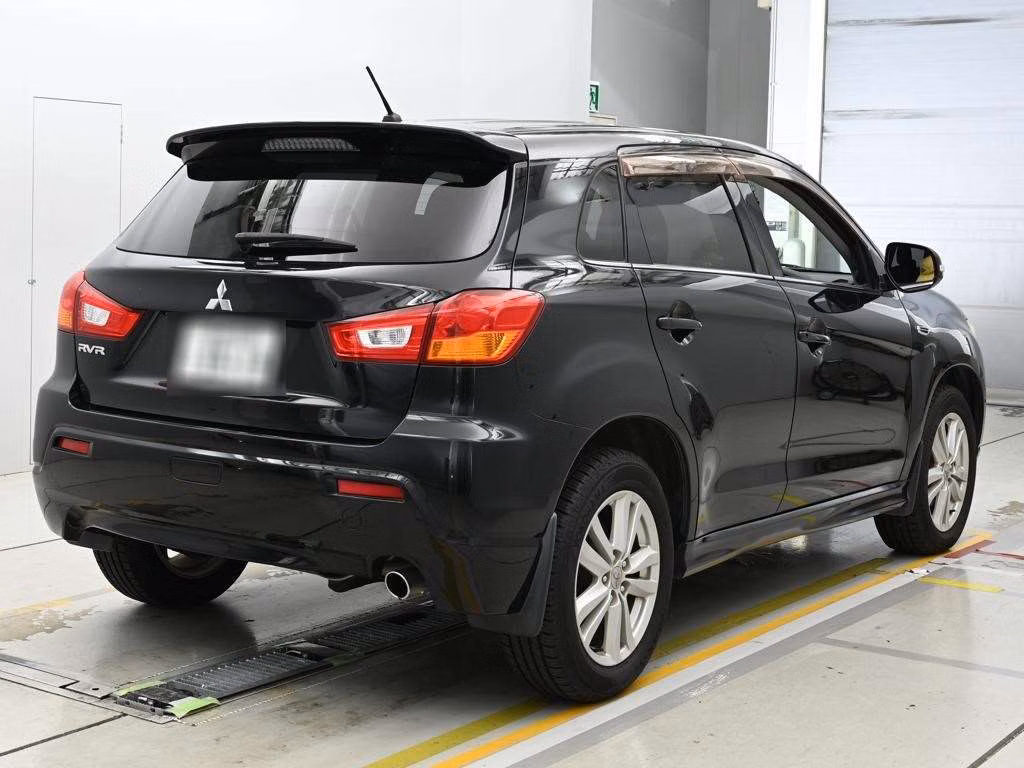 MITSUBISHI RVR