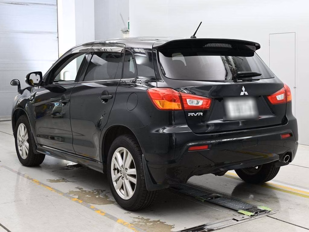 MITSUBISHI RVR