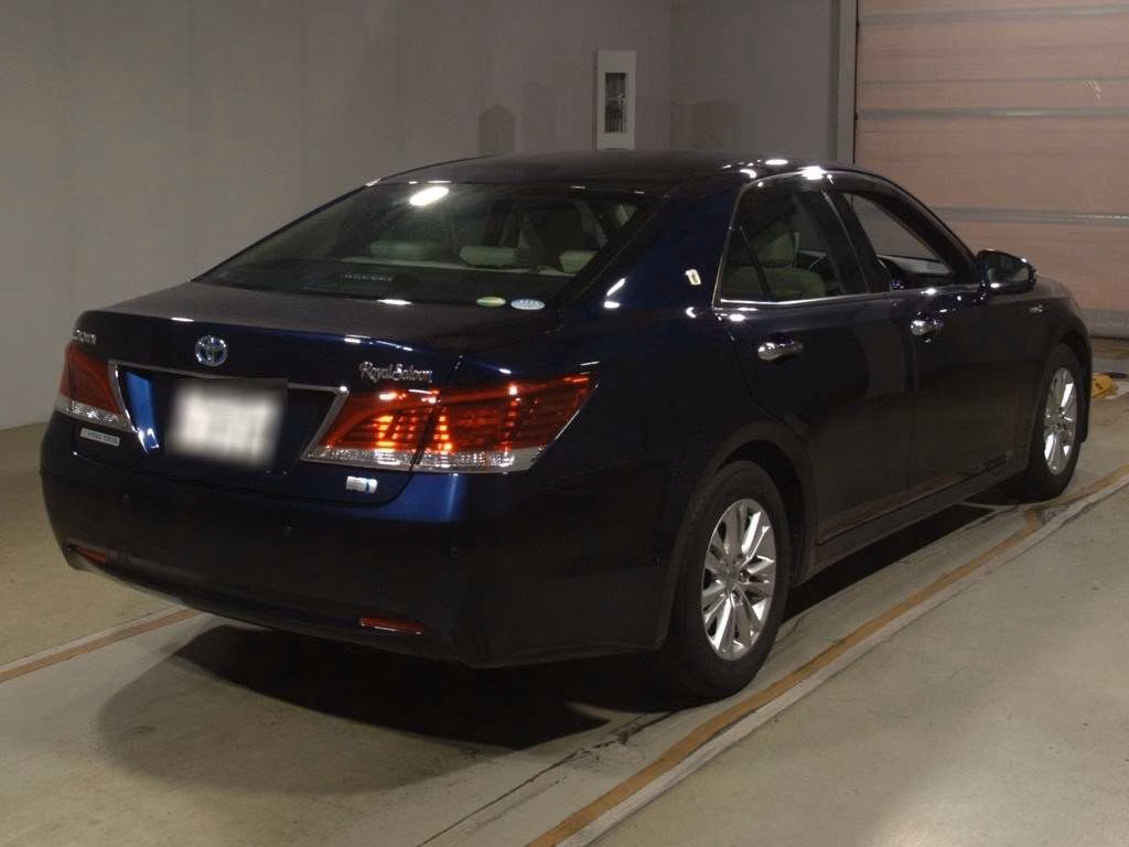 TOYOTA CROWN