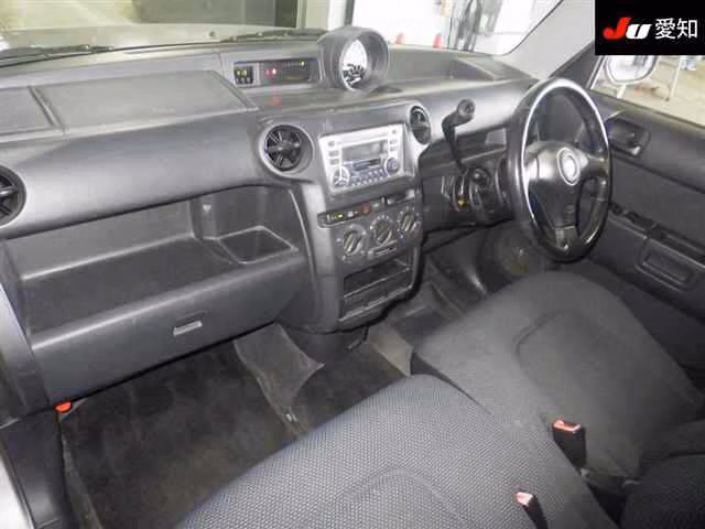 TOYOTA BB