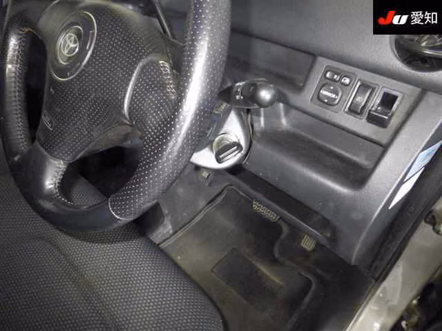 TOYOTA BB
