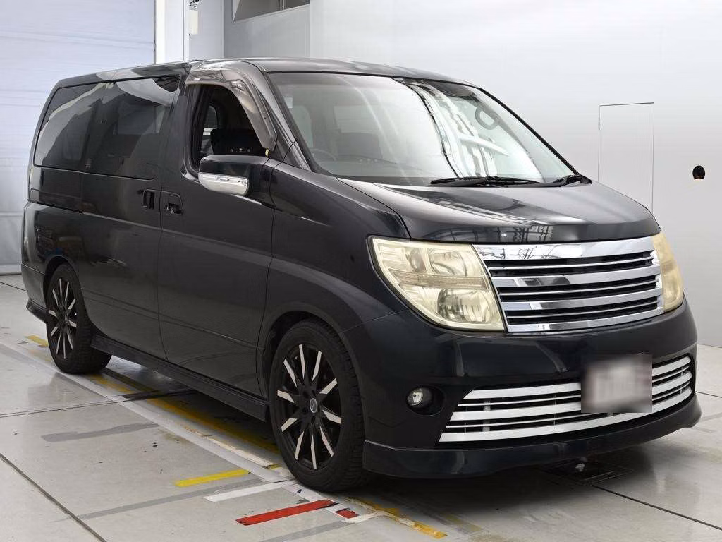 NISSAN ELGRAND
