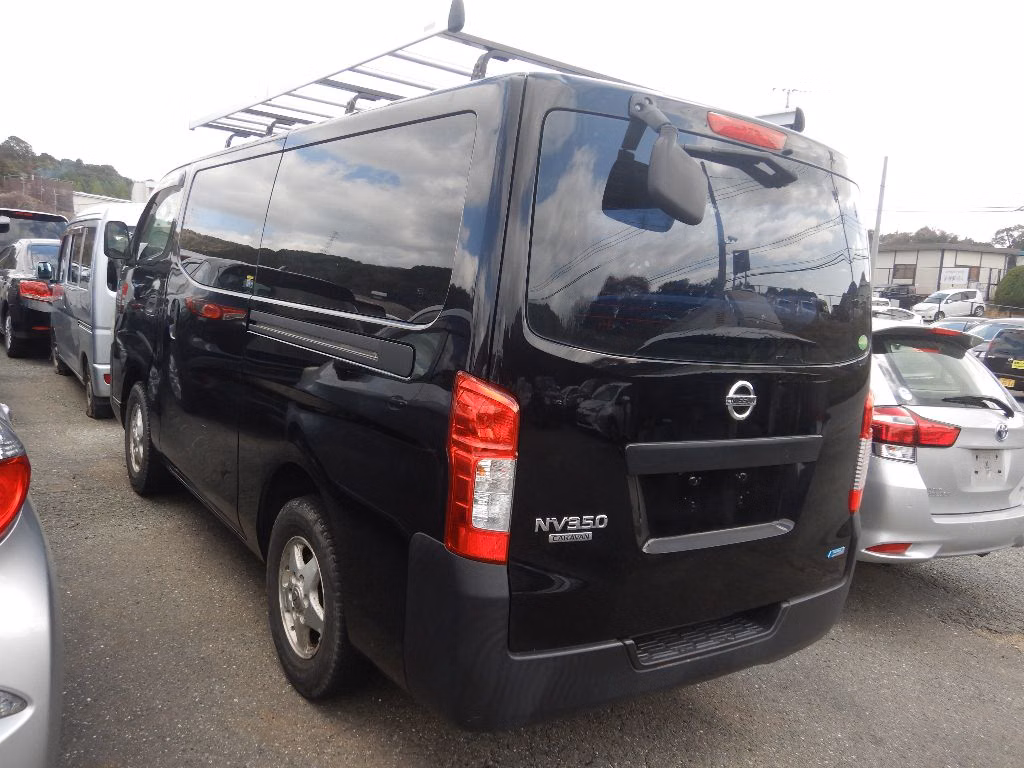 NISSAN NV350 CARAVAN