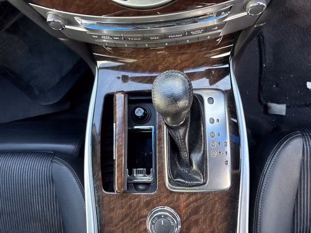 NISSAN FUGA