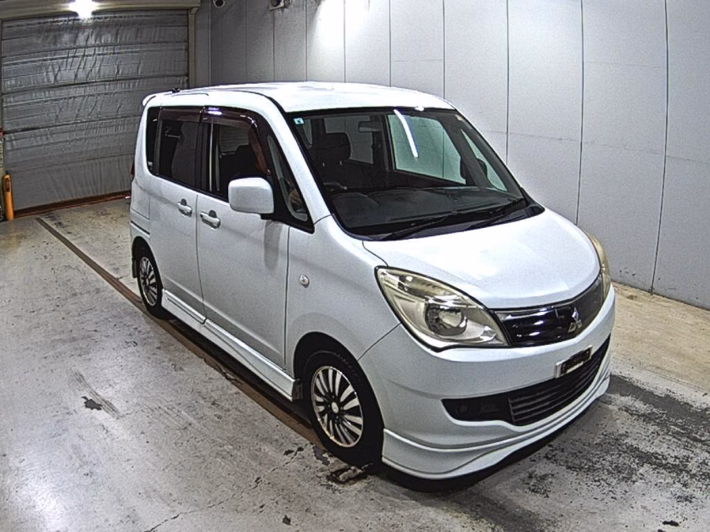 MITSUBISHI DELICA D:2