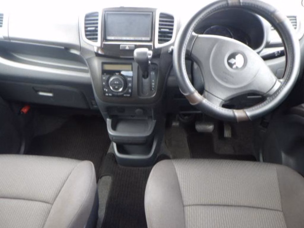 MITSUBISHI DELICA D:2