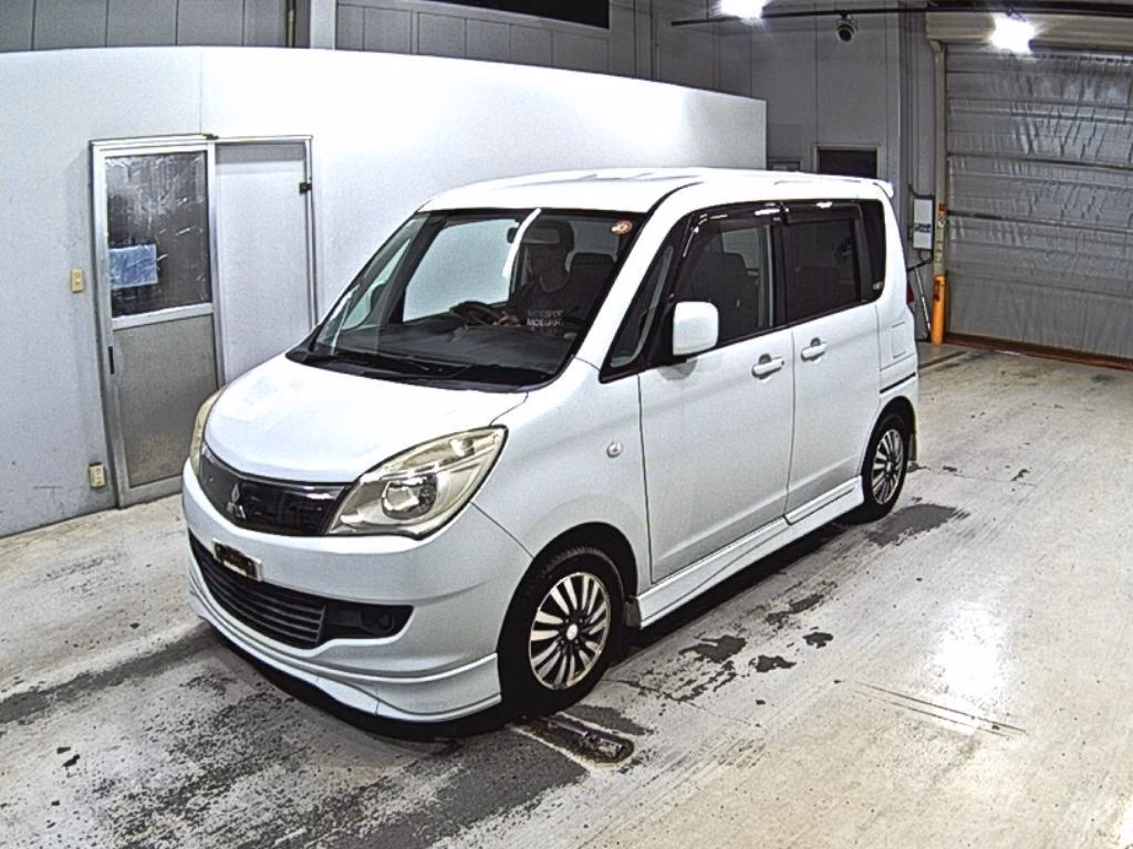 MITSUBISHI DELICA D:2