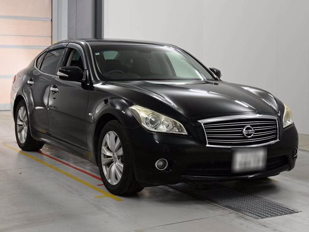 NISSAN FUGA