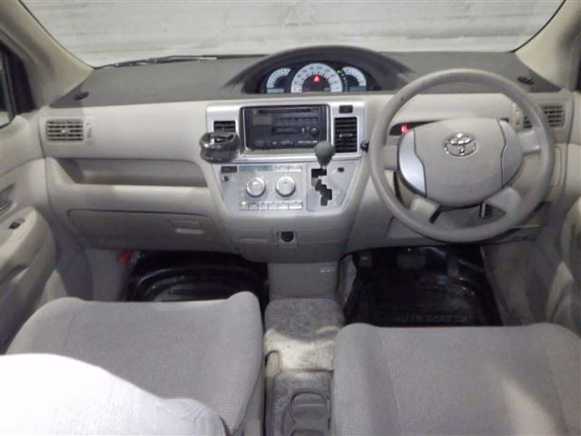 TOYOTA RAUM