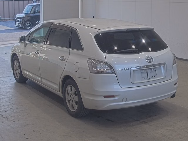 TOYOTA MARK X ZIO