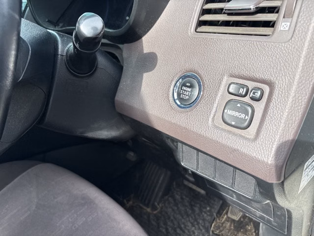 TOYOTA MARK X ZIO