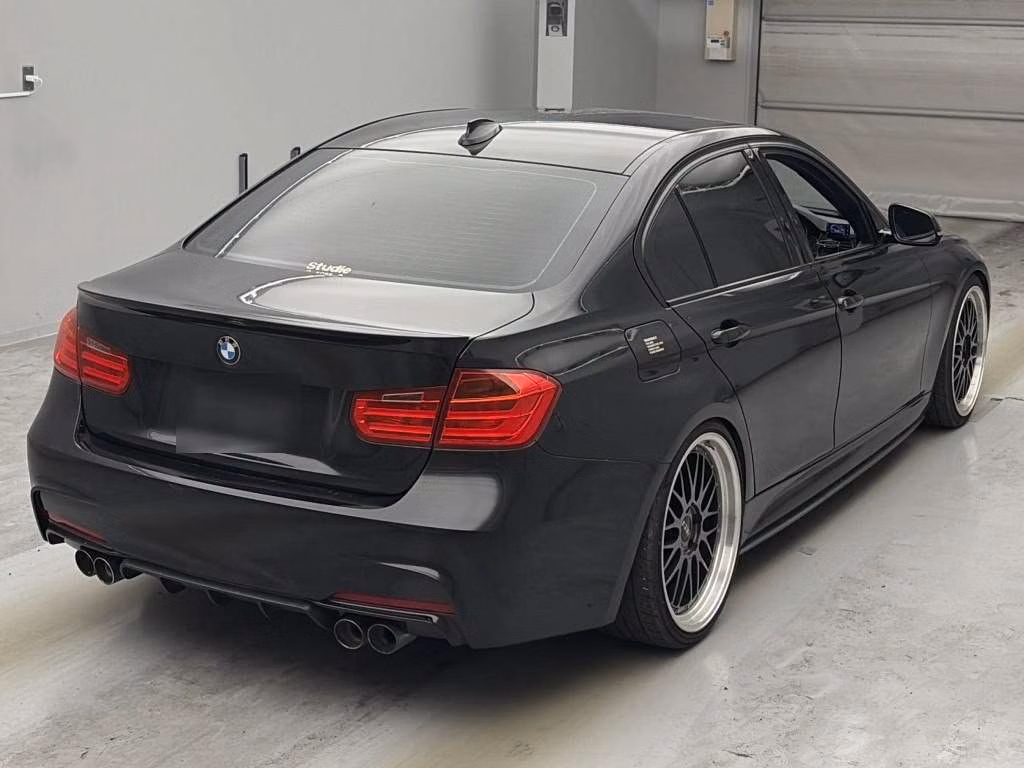 BMW 3-SERIES