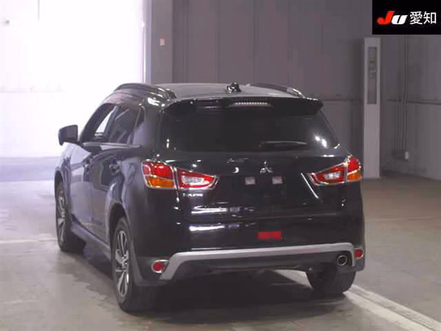 MITSUBISHI RVR