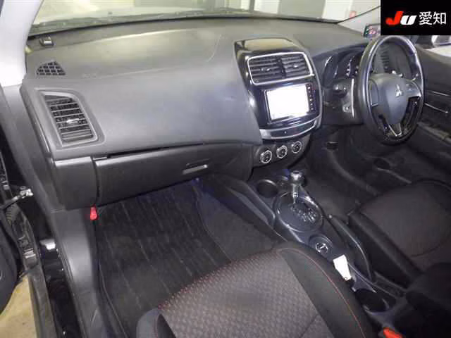 MITSUBISHI RVR