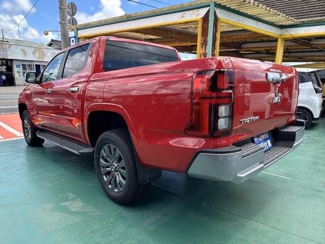 MITSUBISHI TRITON