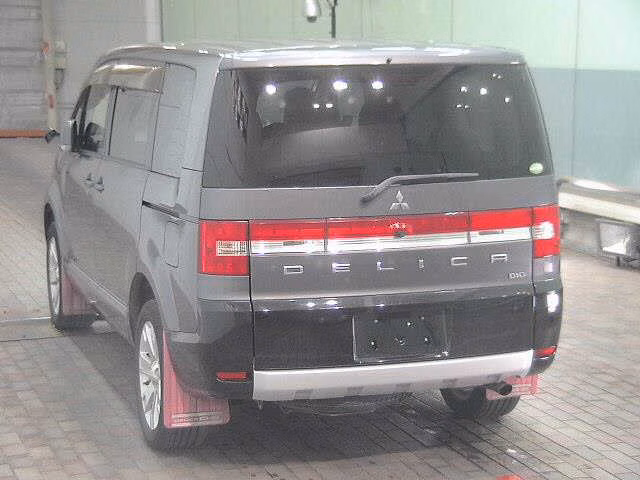 MITSUBISHI DELICA D:5