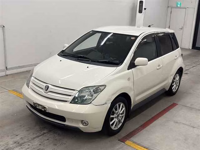 TOYOTA IST