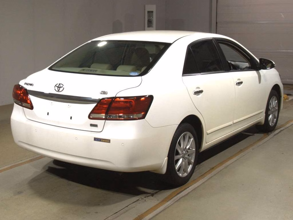 TOYOTA PREMIO