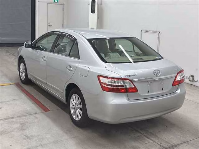 TOYOTA PREMIO