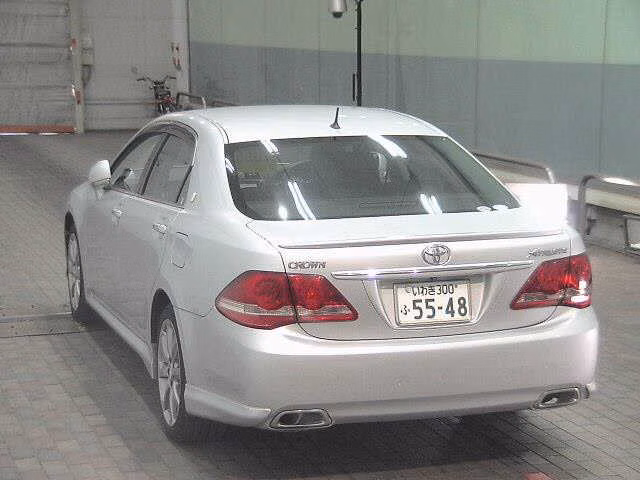 TOYOTA CROWN