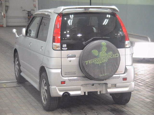 DAIHATSU TERIOS KID