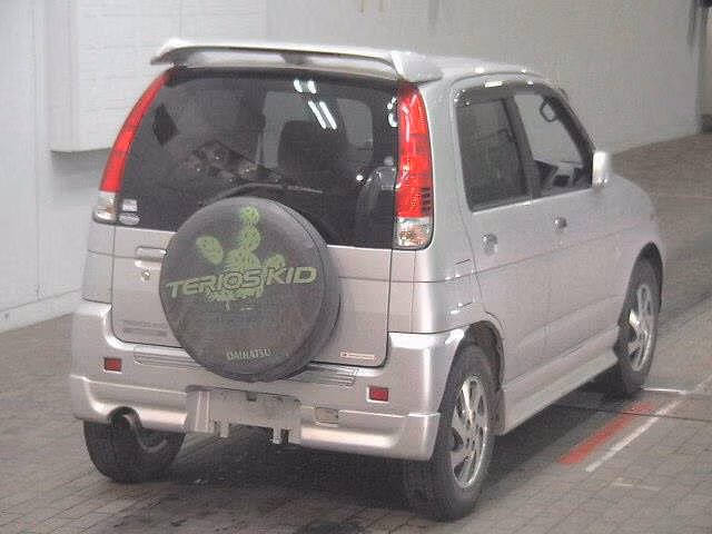 DAIHATSU TERIOS KID