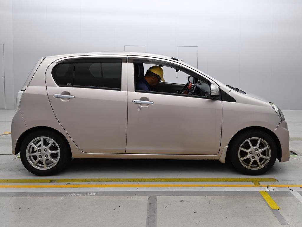 SUBARU PLEO PLUS